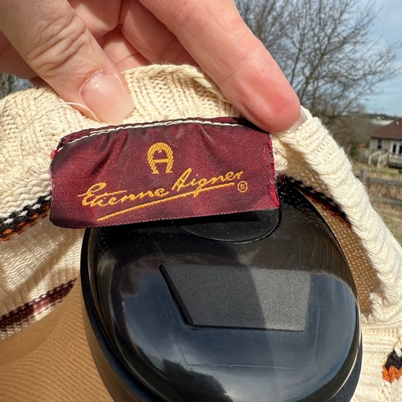 Vintage Etienne Aigner sweater. Cream. Striped. Granny sweater. Boho sweater - Picture 6 of 6